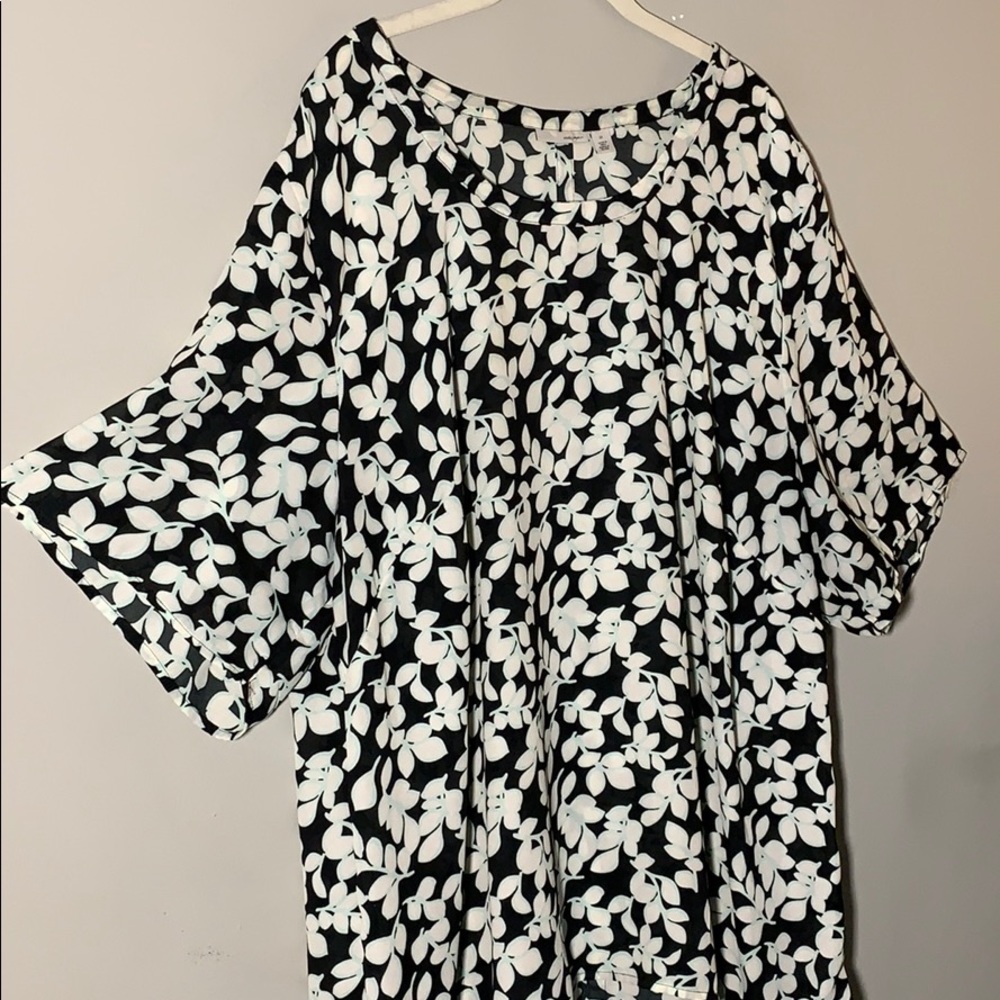 🌿 Beautiful Hi-low silky blouse 🌿